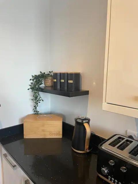 סקארבורו Spectacular 2 Bedroom Balcony Sea View Flat מראה חיצוני תמונה